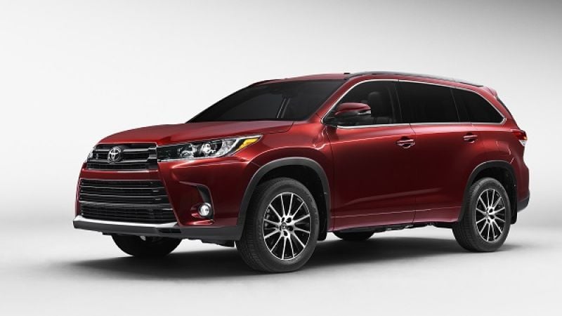 Toyota Highlander Outsells Honda Pilot by 2 to 1
