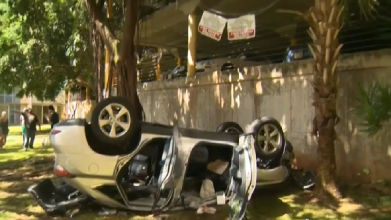 Lexus RX 350 Drives Off Roof