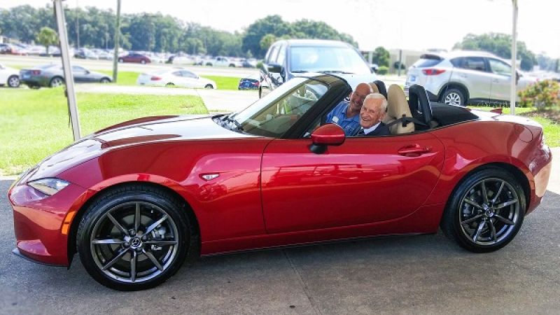 2016 Mazda MX-5 Miata buyer