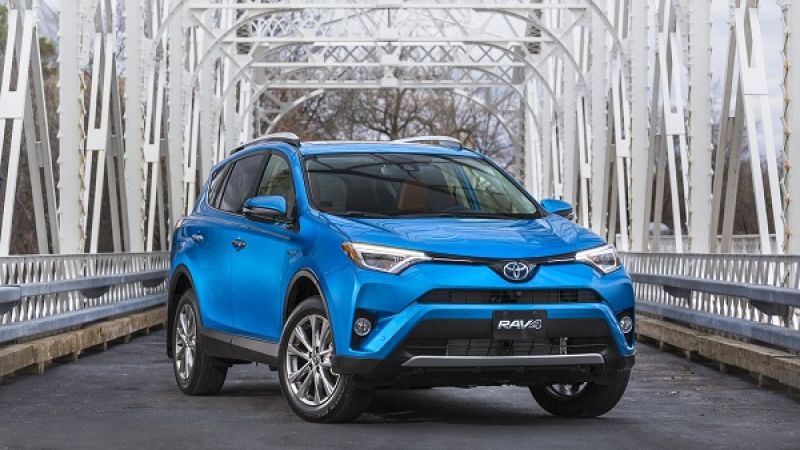 Toyota's 2017 RAV4 Hybrid crossover wins Green Utility Vehicle honors.