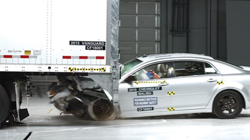 Government Goes Easy On Tractor Trailer Safety Regulations