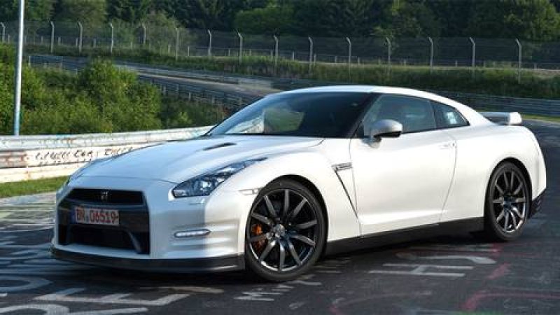 Nissan GT-R