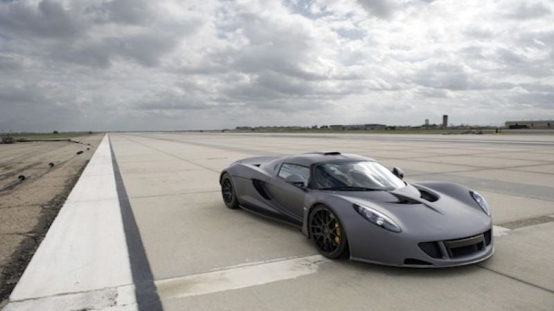 Hennessey Venom GT runs 265.7 mph