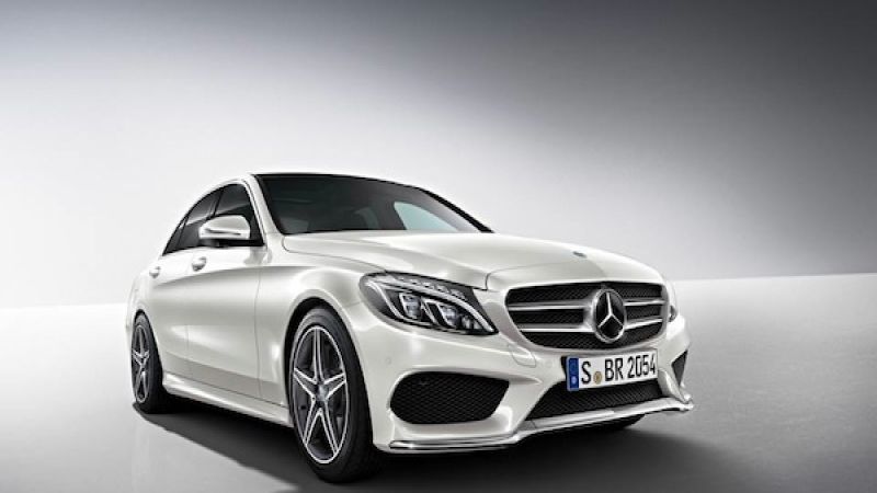 2015 Mercedes C-Class exterior design raises the bar incredibly high