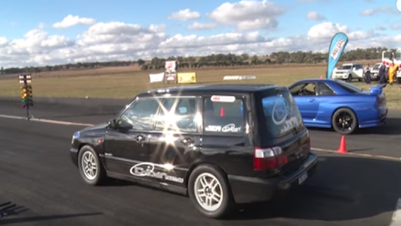 Subaru Forester, Nissan GT-R