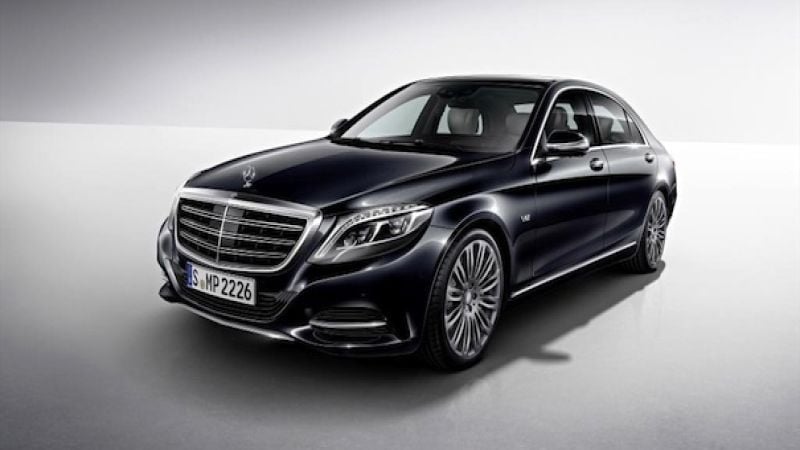 2015 Mercedes-Benz V12 S600 flagship makes global debut