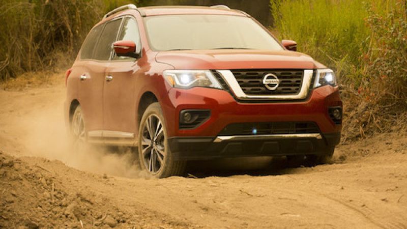 Nissan Frontier, Nissan Pathfinder