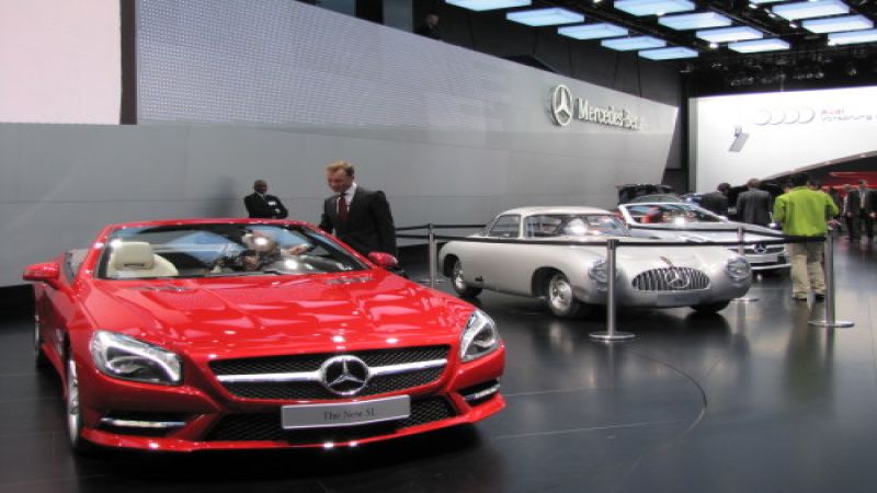 The New SL next an old at NAIAS 2012