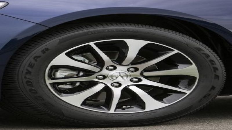 2015_Acura_TLX_Rim