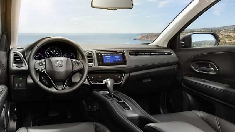 2016_Honda_HR-V_Cabin