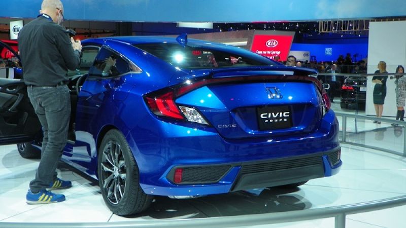2016_Honda_Civic_Coupe