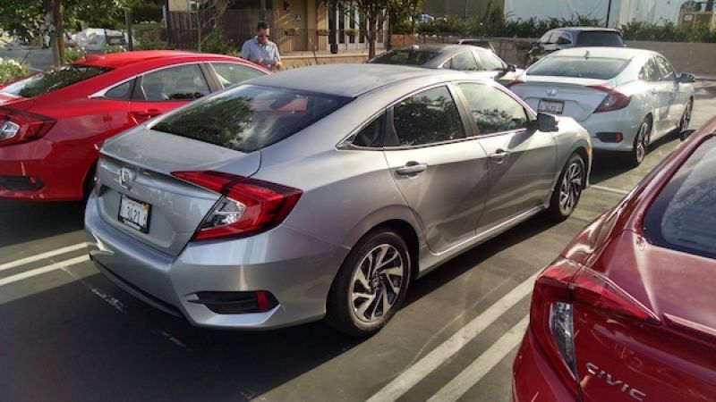 2016_Honda_Civic_Touring