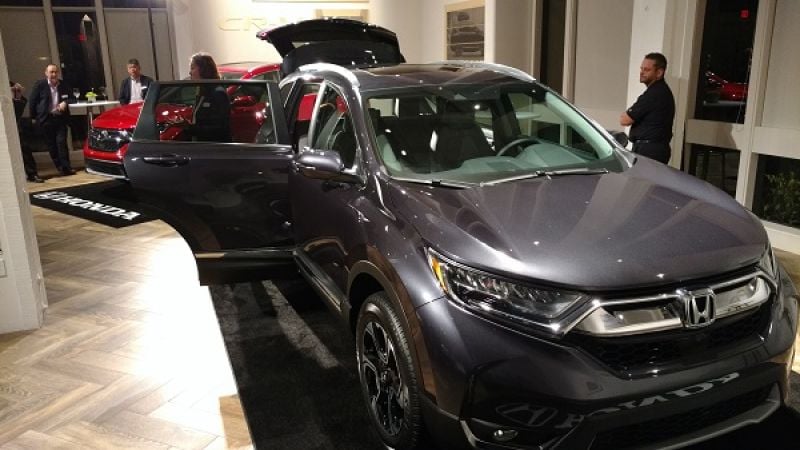 2017_Honda_CR-V_Touring