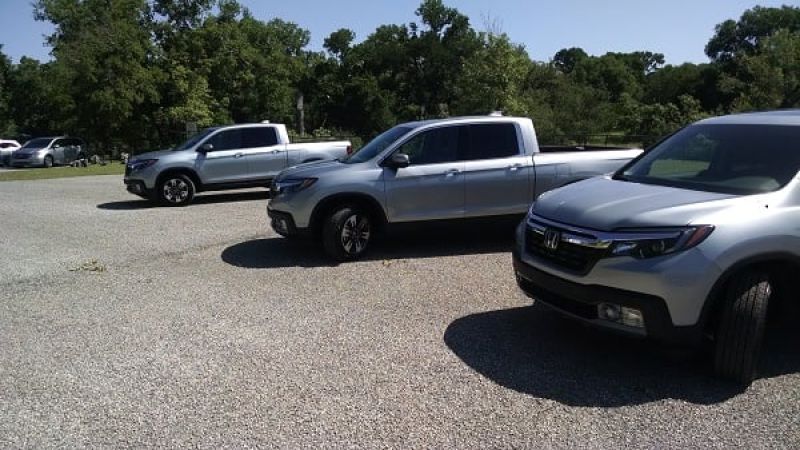 2017_Honda_Ridgeline_Silver