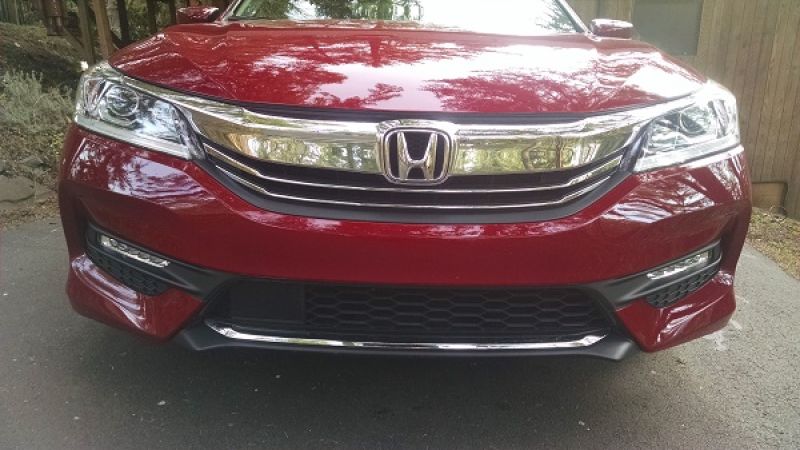 Smilling_Honda_Accord_Sport