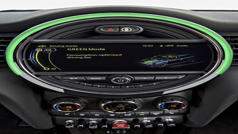 MINI shows off new driver assist features