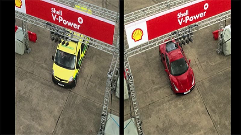 Ferrari 488 GTB vs. Ambulance