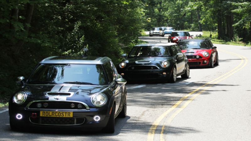 A parade of MINIs. Image courtesy of Newspress