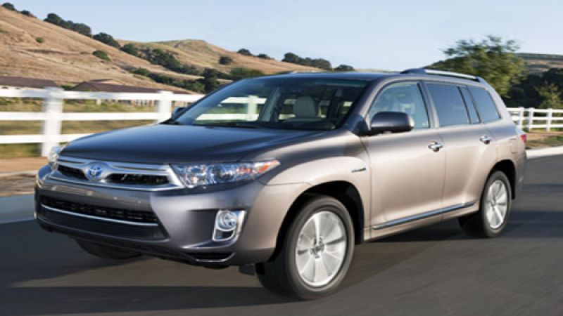 The 2012 Toyota Highlander Hybrid gets 20/25 mpg. Photo courtesy of Toyota. 