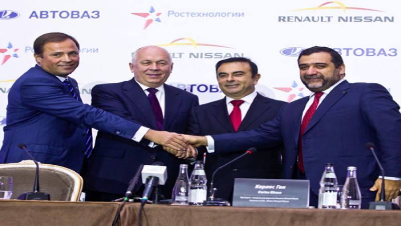  Igor Komarov, Sergey Chemezov, Carlos Ghosn & Ruben Vardanian