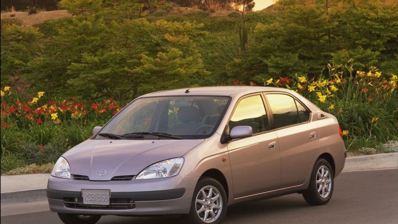 2003 Toyota Prius Full Shot