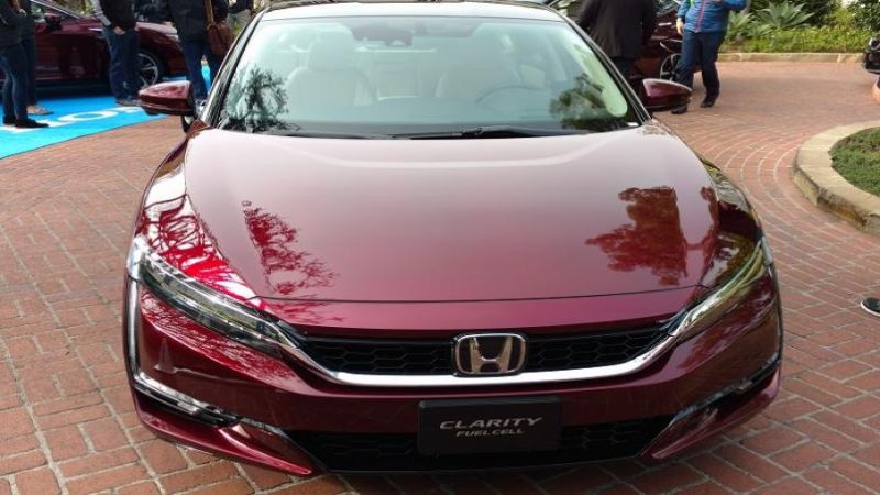 2017_Honda_Clarity_Fuel_Cell_McCants