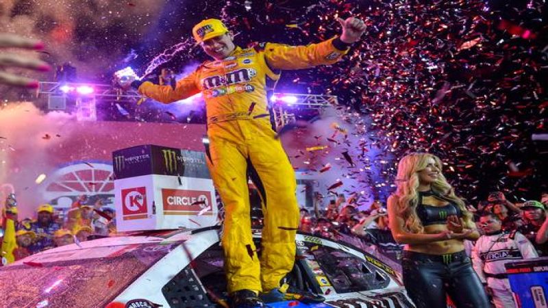 2018 Mencs charlotte busch