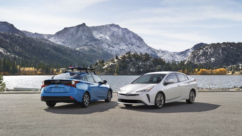 2020 Toyota Prius AWD E Blue