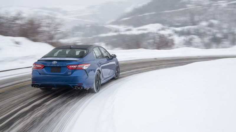 2020 Toyota Camry AWD XSE Blue Streak Metallic rear end profile view