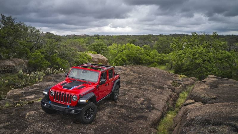 2021 Jeep Wrangler 4xe Wins as Best 4x4