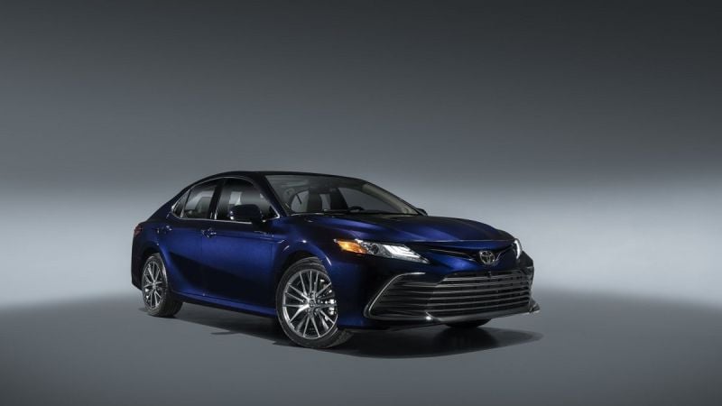 2021 Toyota Camry XLE Blueprint color front end profile