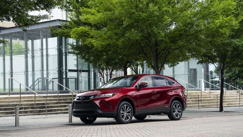 2021 Toyota Venza LE Ruby Flare Pearl profile view front end