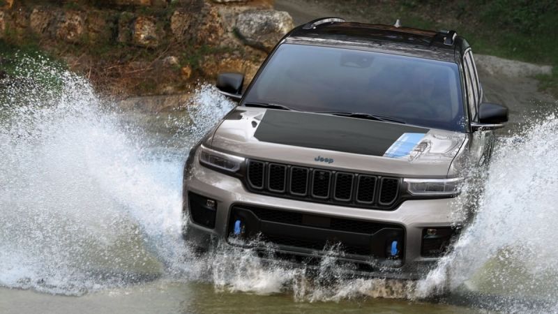 2022 Jeep Grand Cherokee 4xe Wins Several Performance Awards