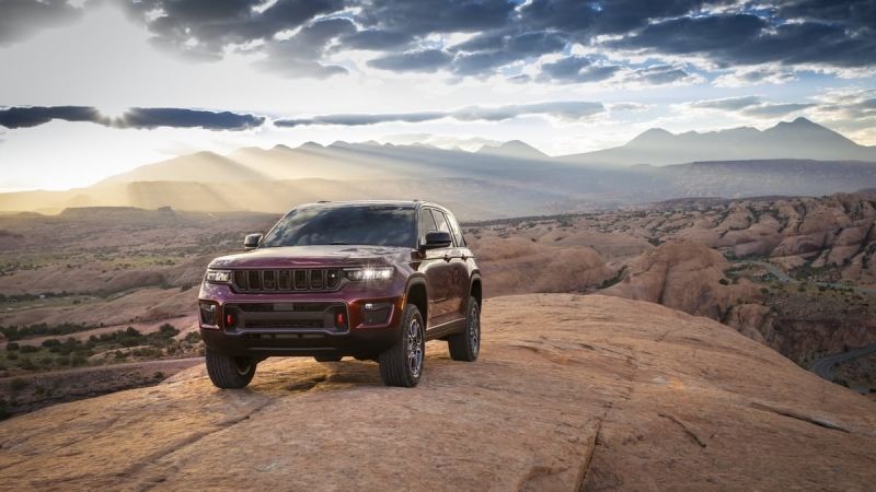 Jeep Reveals All-New Grand Cherokees