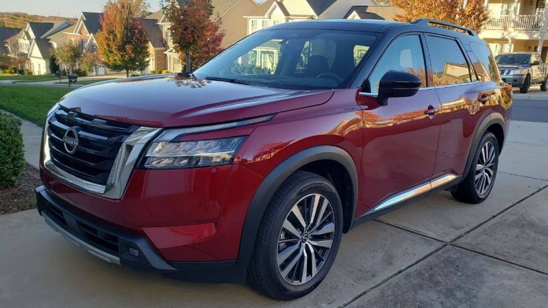 2022 Nissan Pathfinder Platinum 4WD Review