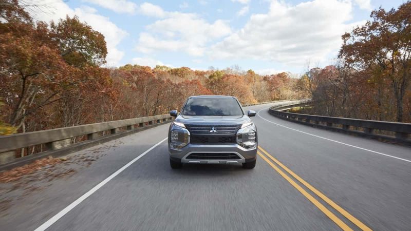 2021 Mitsubishi Outlander image by Mitsubishi