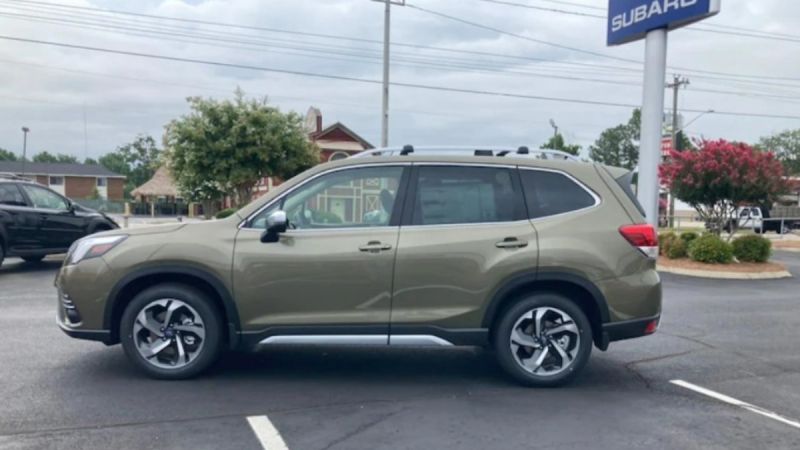 2022 Subaru Forester, 2022 Subaru Outback