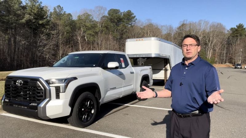 2022 Toyota Tundra Limited Wind Chill Pearl front end