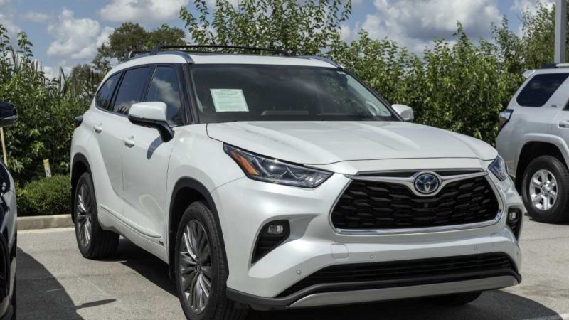 Misconceptions about Hybrid Cars Explained