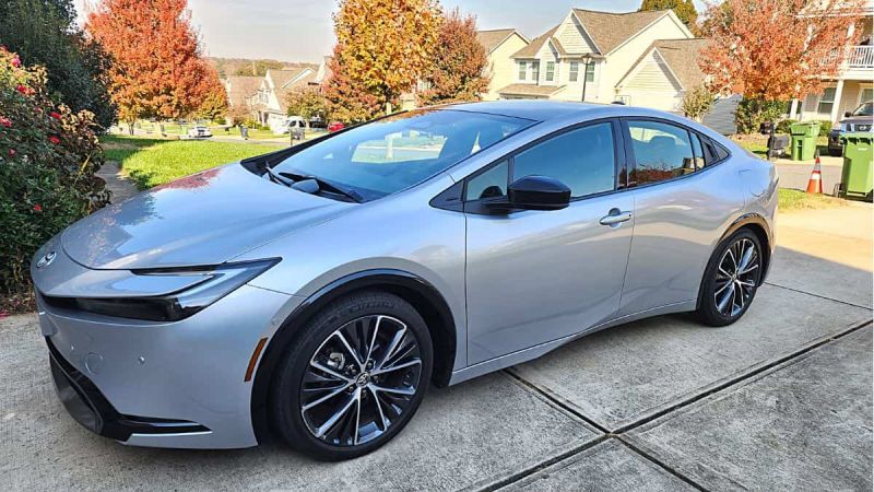 2023 Toyota Prius Hybrid