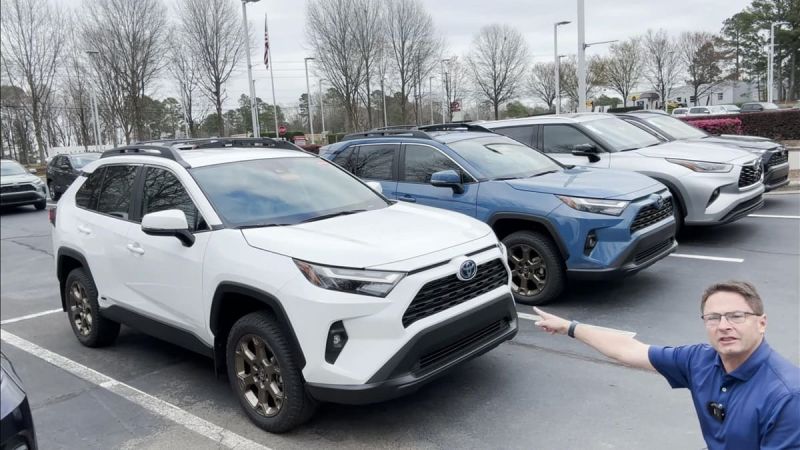 2023 Toyota RAV4 Hybrid Woodland Edition Ice Cap