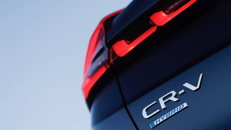 Images of CR-V courtesy of Honda media support. 