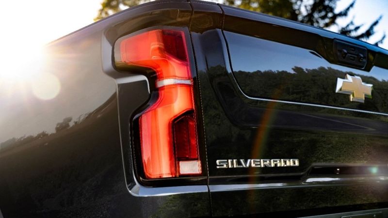 2024 Chevrolet Silverado HD Multi-Flex Tailgate