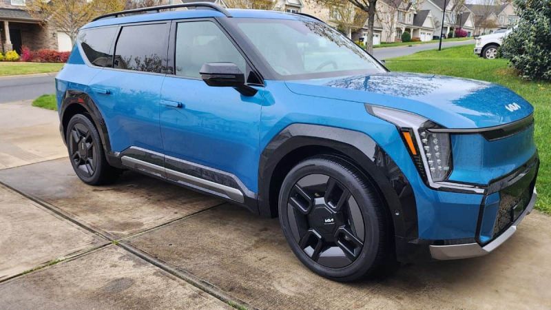 2024 Kia EV9 GT-Line AWD