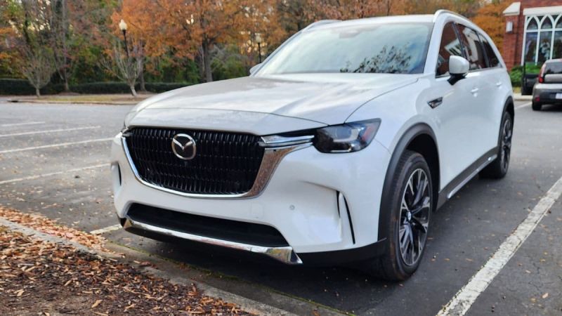 2024 Mazda CX-90 PHEV Premium Plus