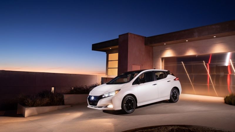 Image of 2025 Nissan Leaf courtesy of Nissan