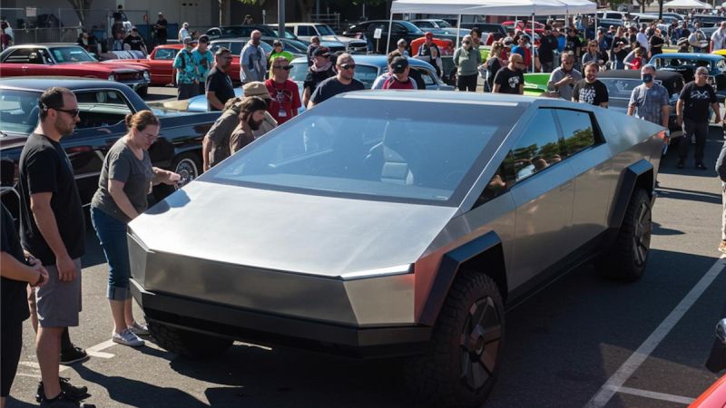 2024 Tesla Cybertruck