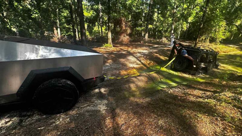 2024 Tesla Cybertruck