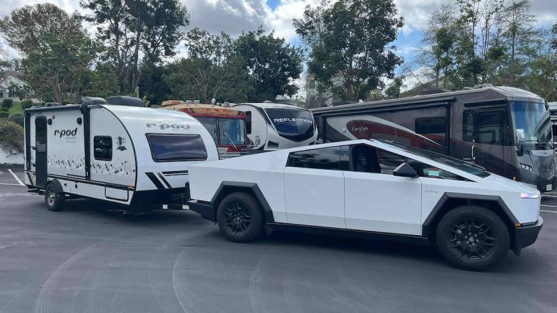 2024 Tesla Cybertruck 