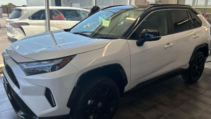 2024 Toyota RAV4 Hybrid